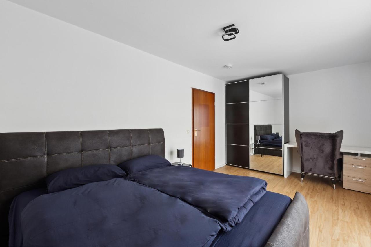 Eindrucksvolle Zwei-zimmer-wohnung Mit Balkon Und Grosser Kueche Leipzig